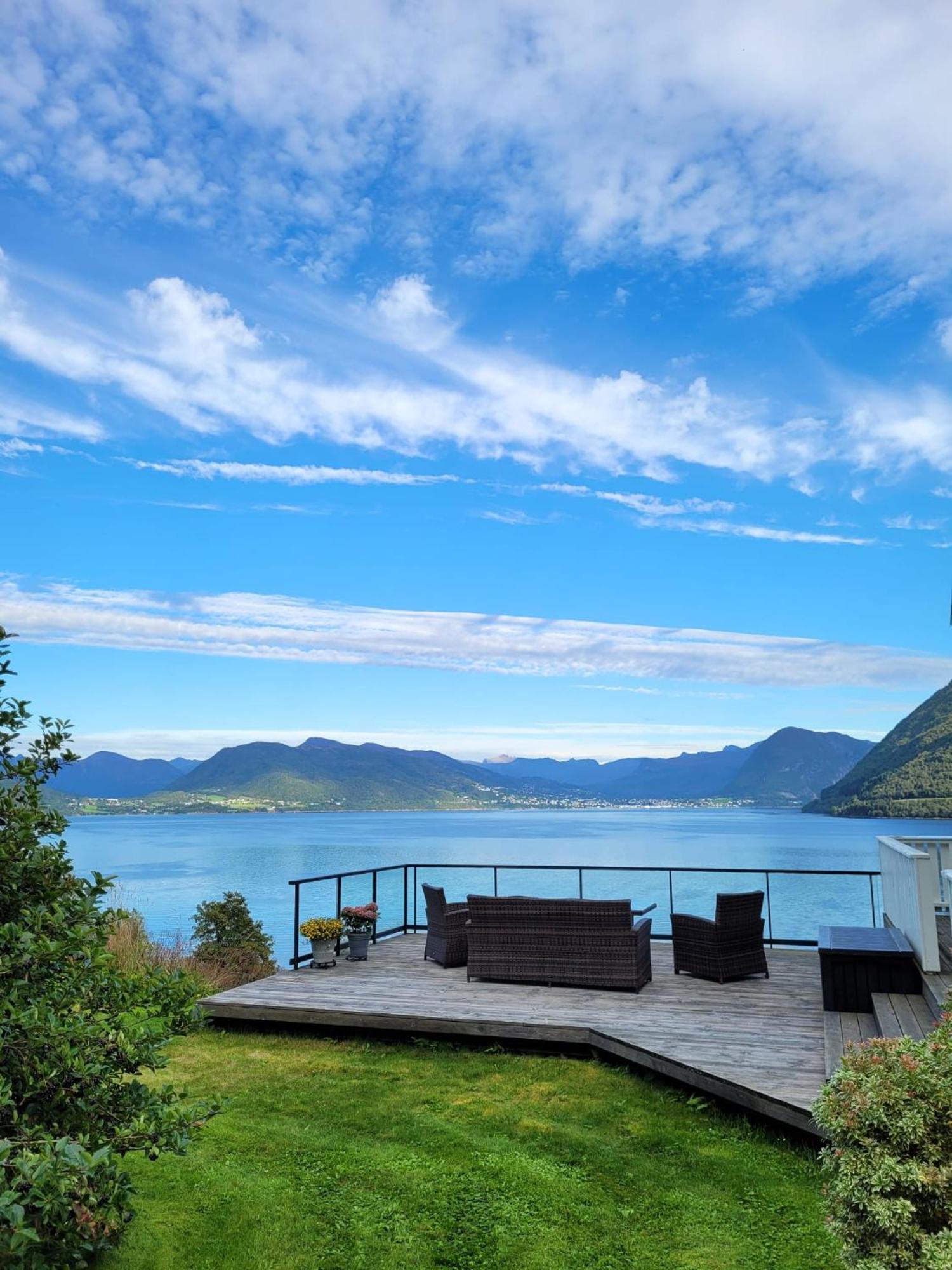 Irenegarden - Fjord view holiday home Lauvstad Exterior foto